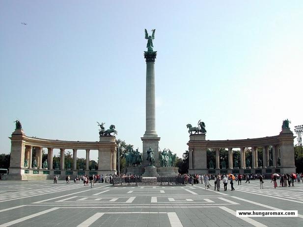 Monument to dead soldiers in Hungary